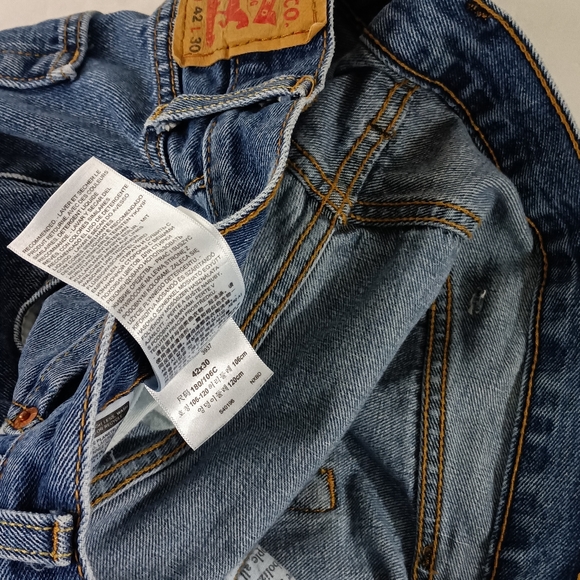 Levi's 550 Blue Jeans Men's Size 42 X 30 Relaxed Fit Medium Wash Denim - 42 X 29 - Picture 4 of 4